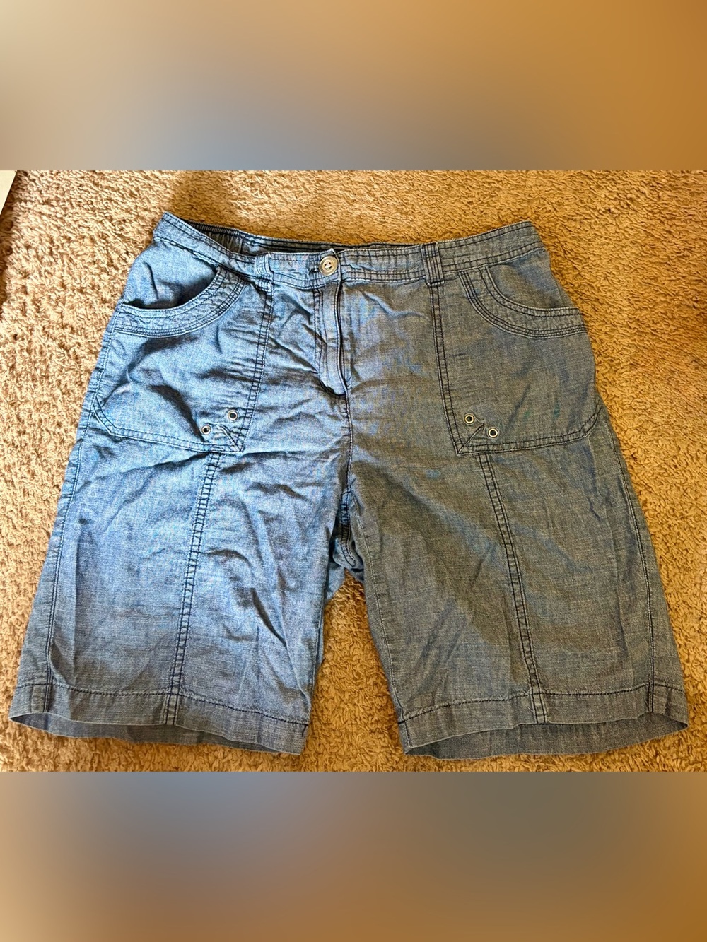Karen Scott Light Blue Chambray Cargo Shorts Size 10